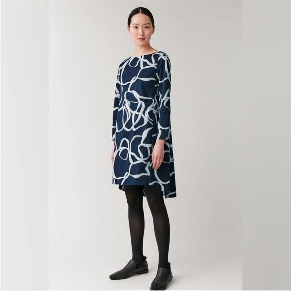 COS Voluminous A-Line Dress With Seam Details Womens Size 8 Navy Pockets - Picture 1 of 17